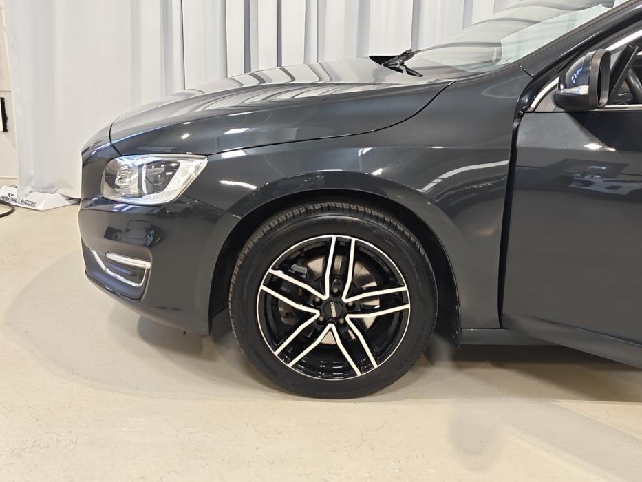 VOLVO V60 2019
