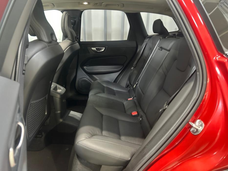 VOLVO XC60 2024