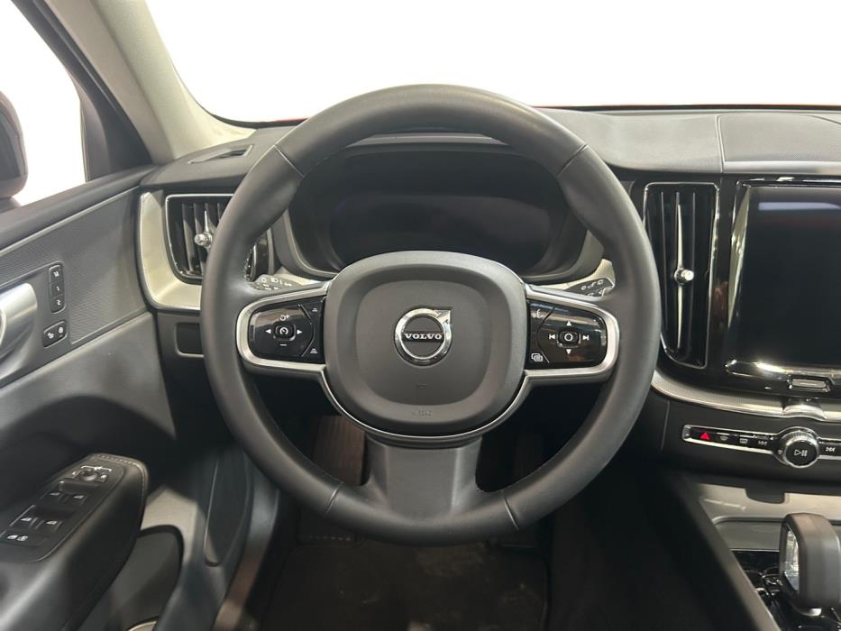 VOLVO XC60 2024