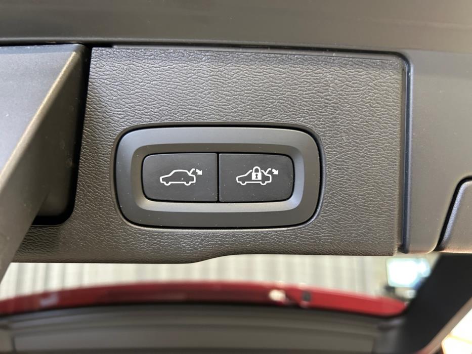 VOLVO XC60 2024