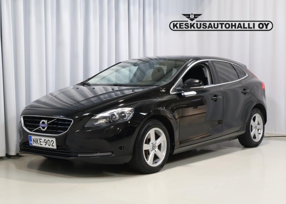 VOLVO V40 2016
