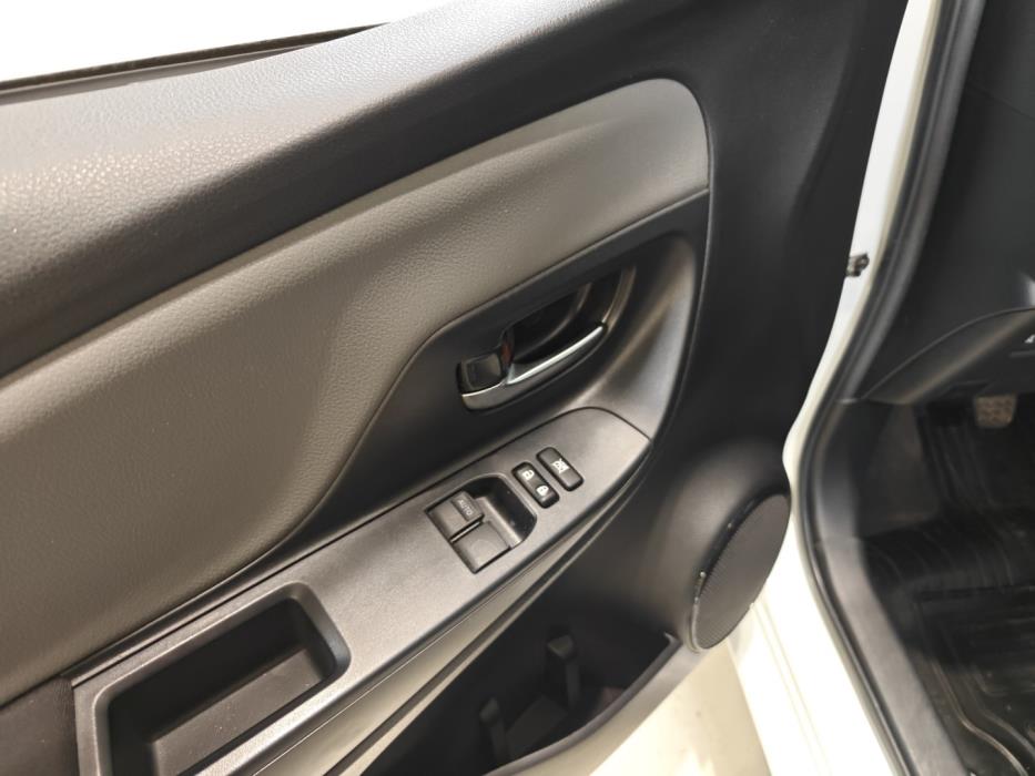 TOYOTA Yaris 2019