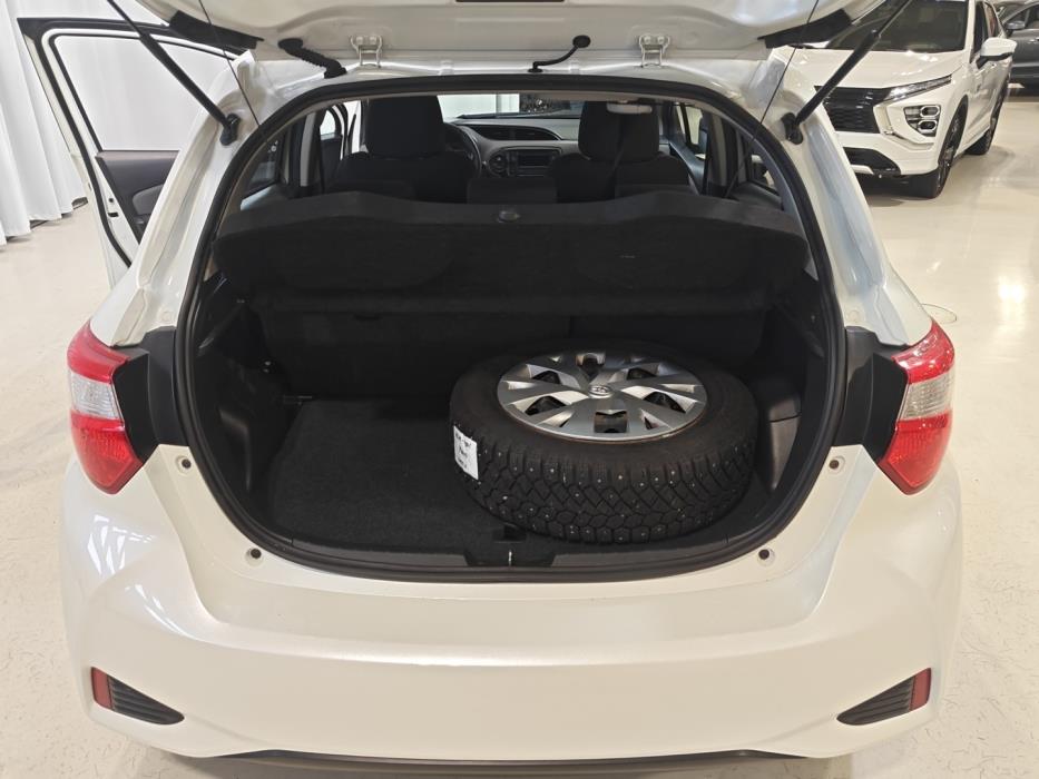 TOYOTA Yaris 2019