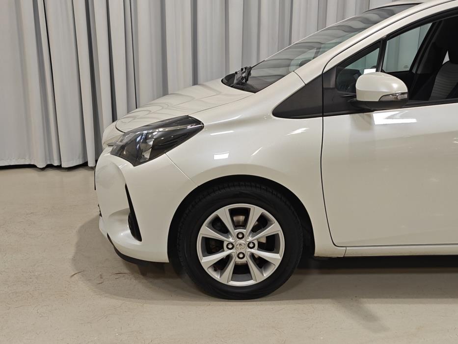 TOYOTA Yaris 2019