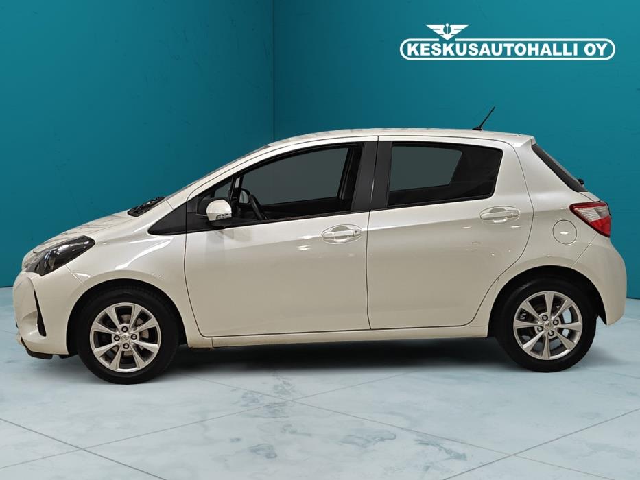 TOYOTA Yaris 2019