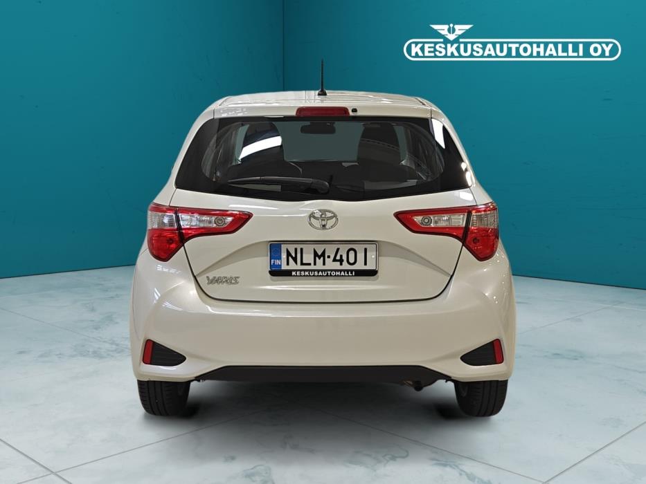 TOYOTA Yaris 2019