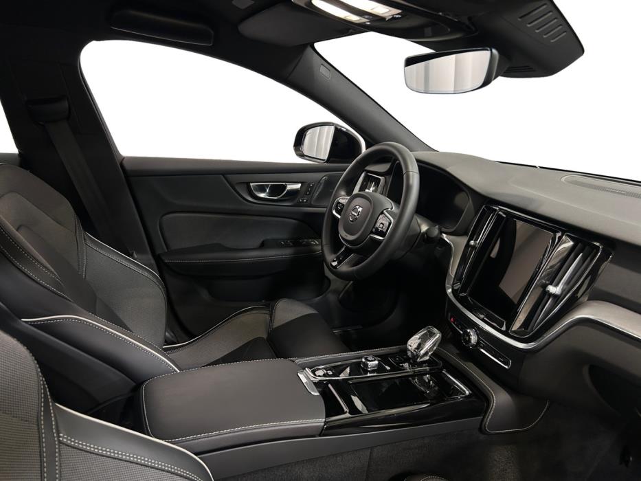 VOLVO S60 2023