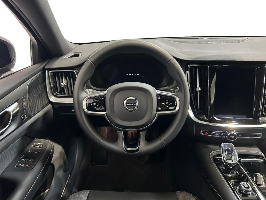 VOLVO S60 2023