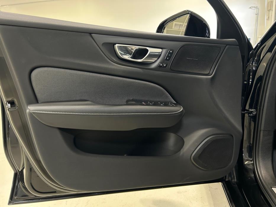 VOLVO S60 2023