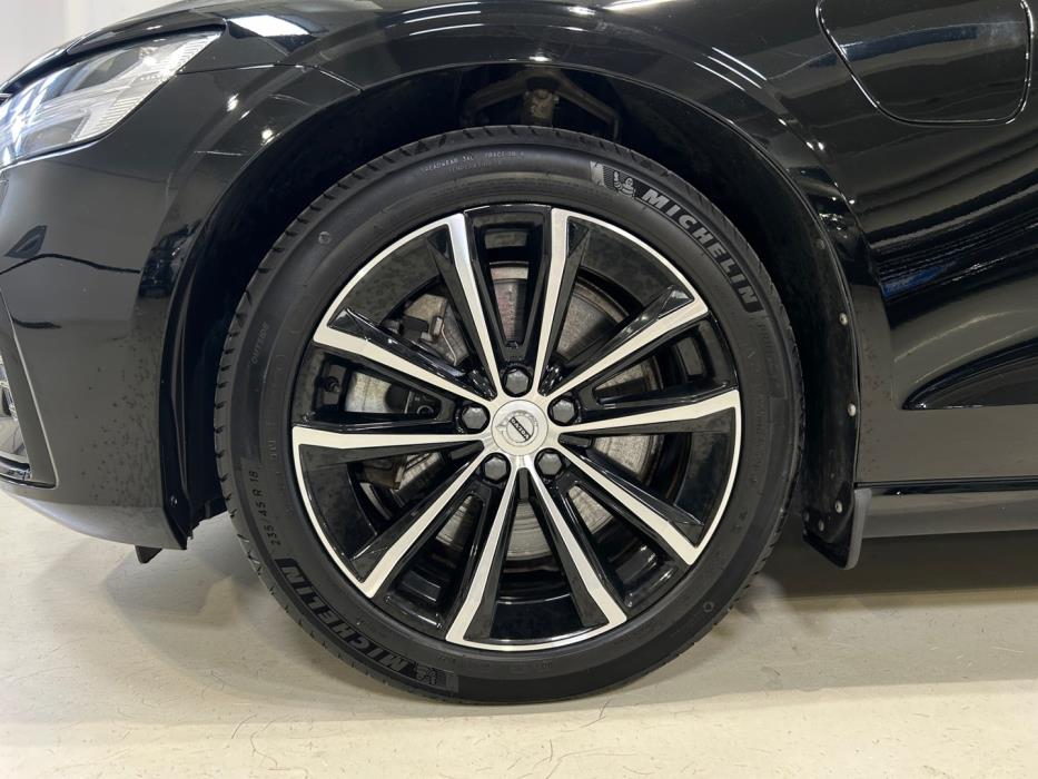 VOLVO S60 2023