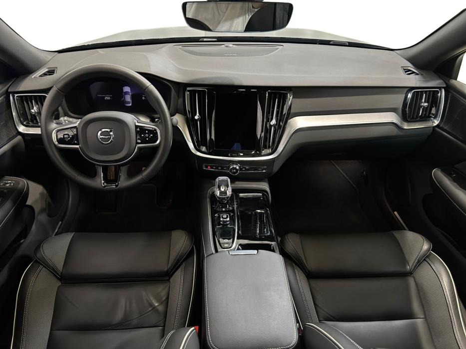 VOLVO S60 2023