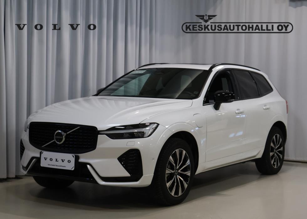 VOLVO XC60 2025