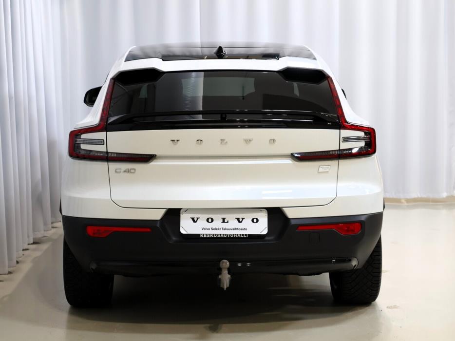 VOLVO C40 2024