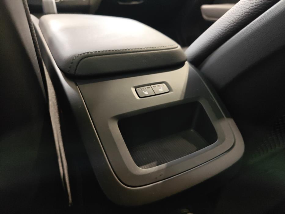 VOLVO XC60 2025