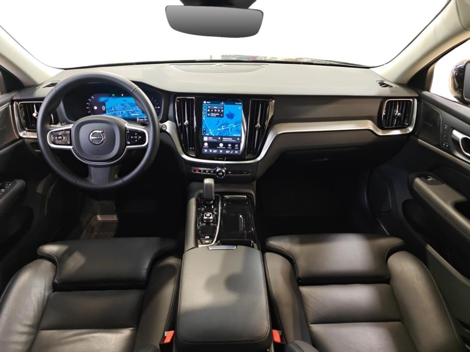 VOLVO V60 2025