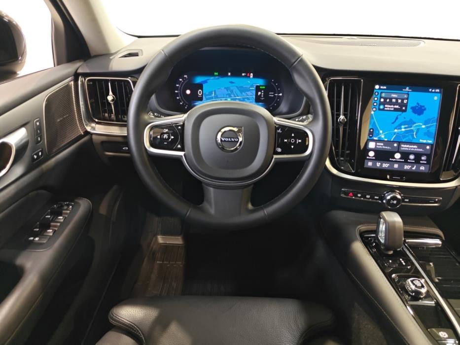 VOLVO V60 2025