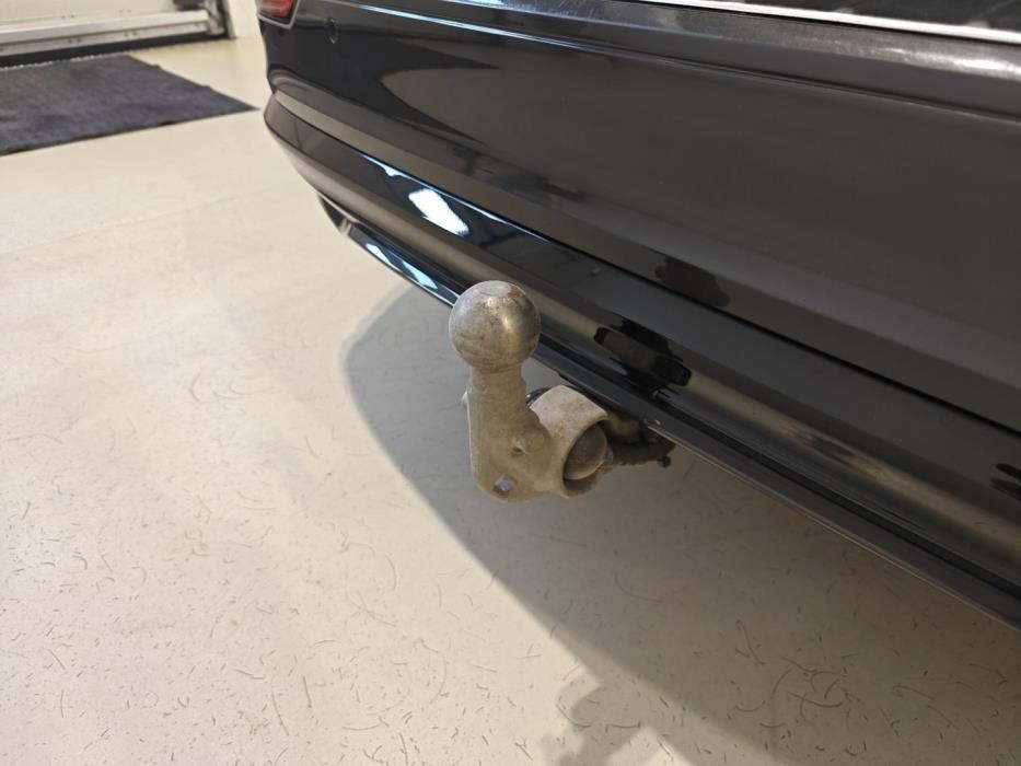 VOLVO V60 2025