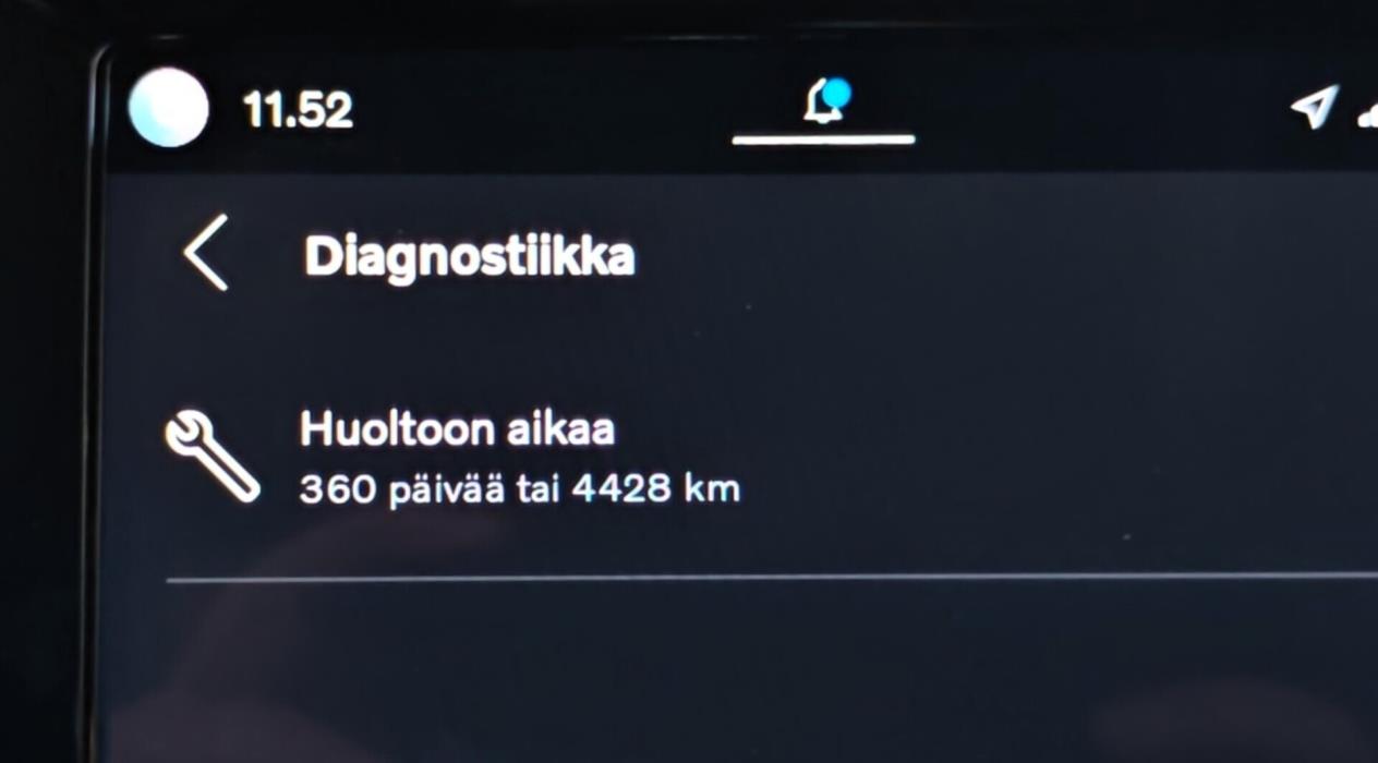 VOLVO EC40 2025