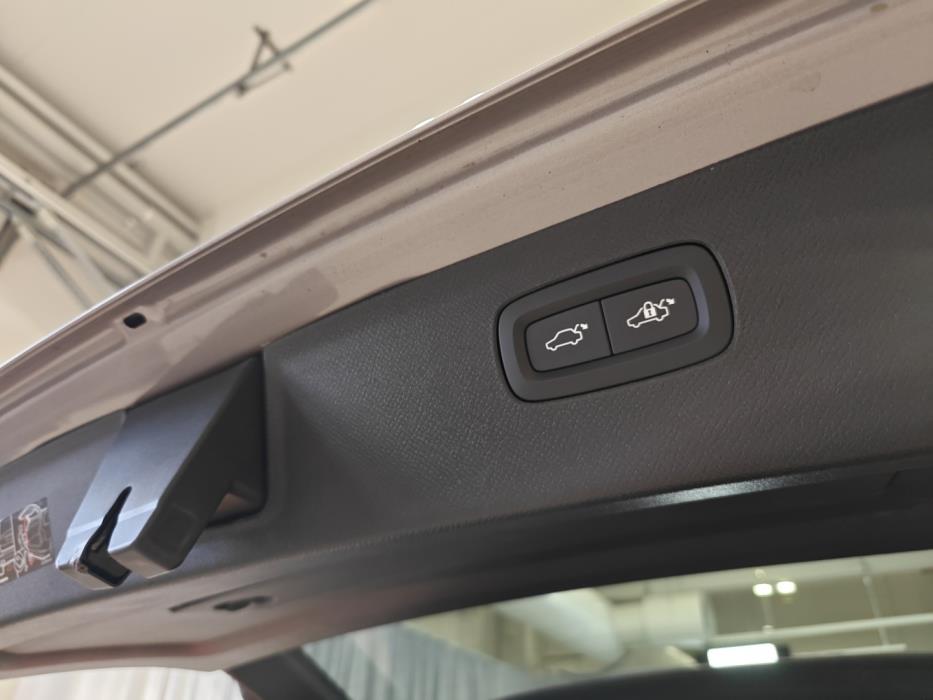 VOLVO XC90 2026