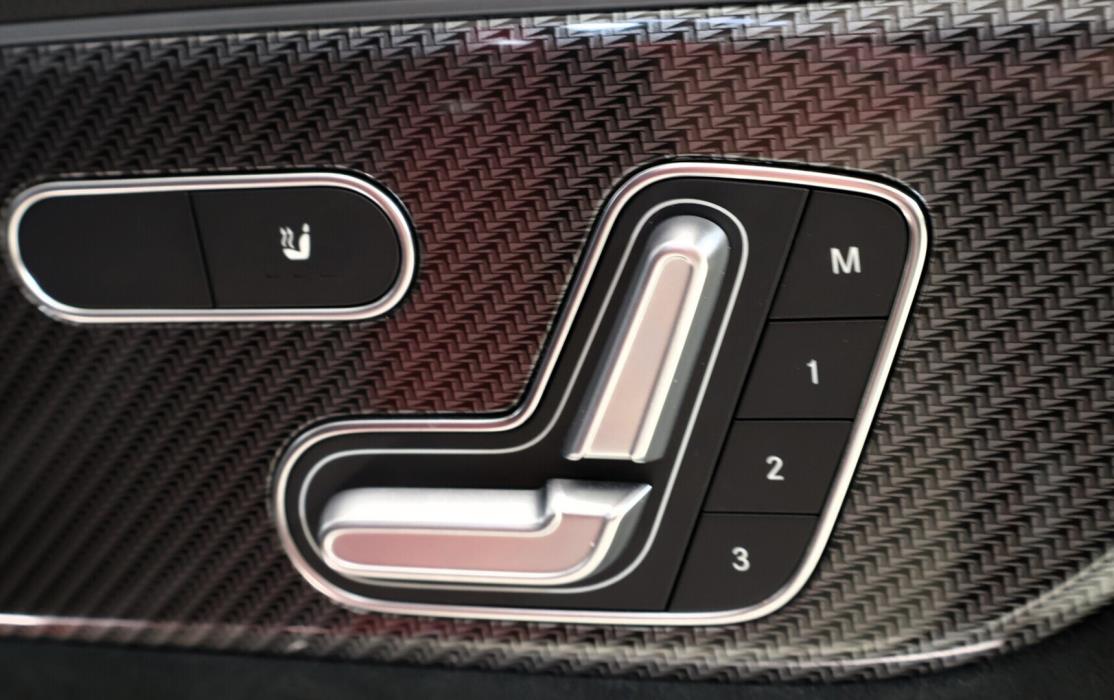 MERCEDES-BENZ GLA 2023