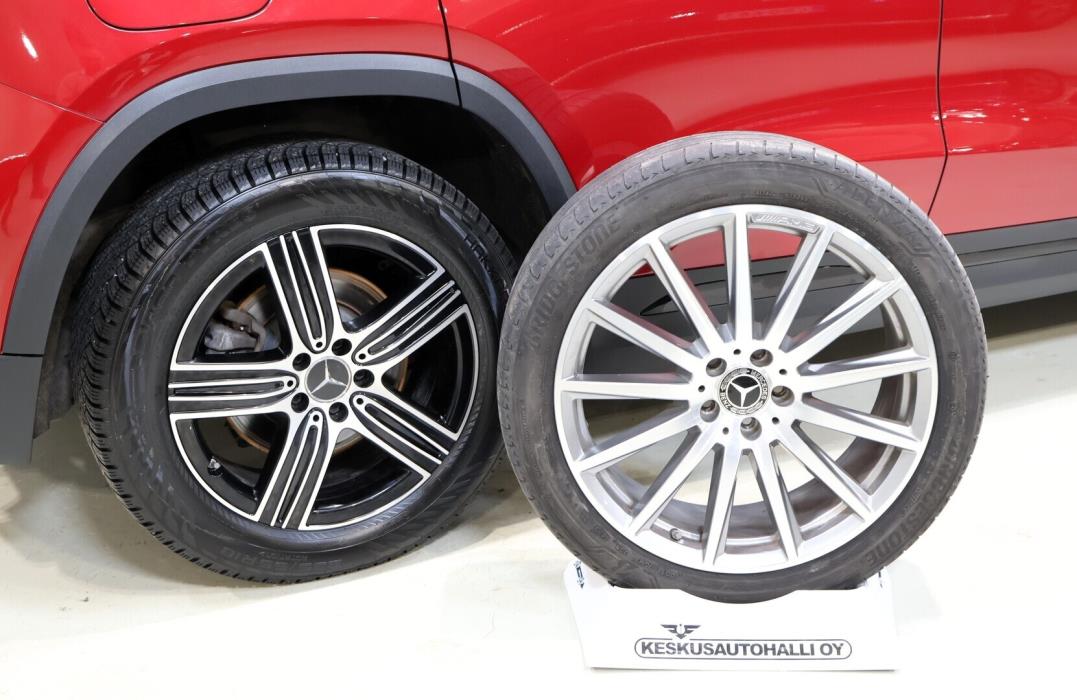 MERCEDES-BENZ GLA 2023