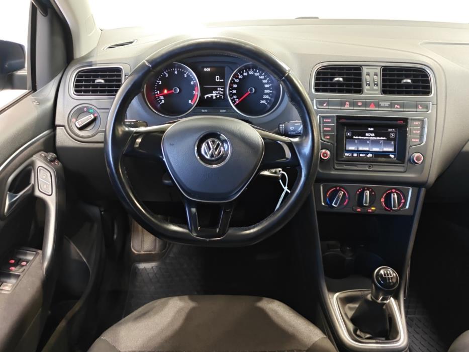 VOLKSWAGEN Polo 2017