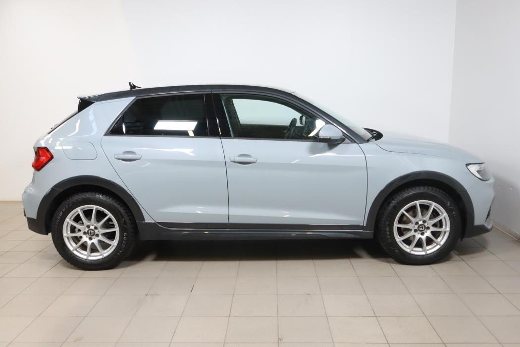 AUDI A1 2023