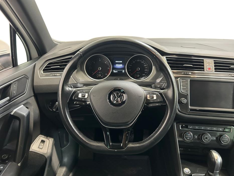 VOLKSWAGEN Tiguan 2016