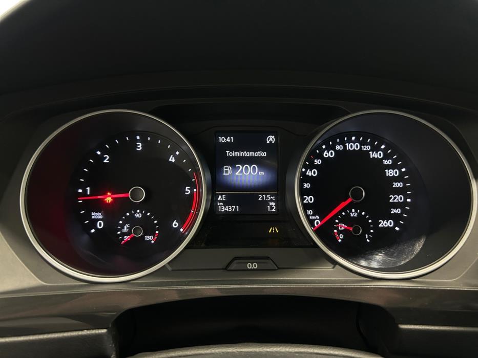 VOLKSWAGEN Tiguan 2016