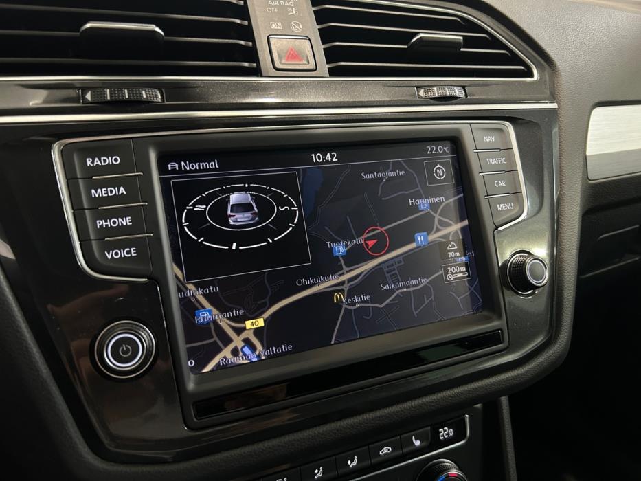 VOLKSWAGEN Tiguan 2016