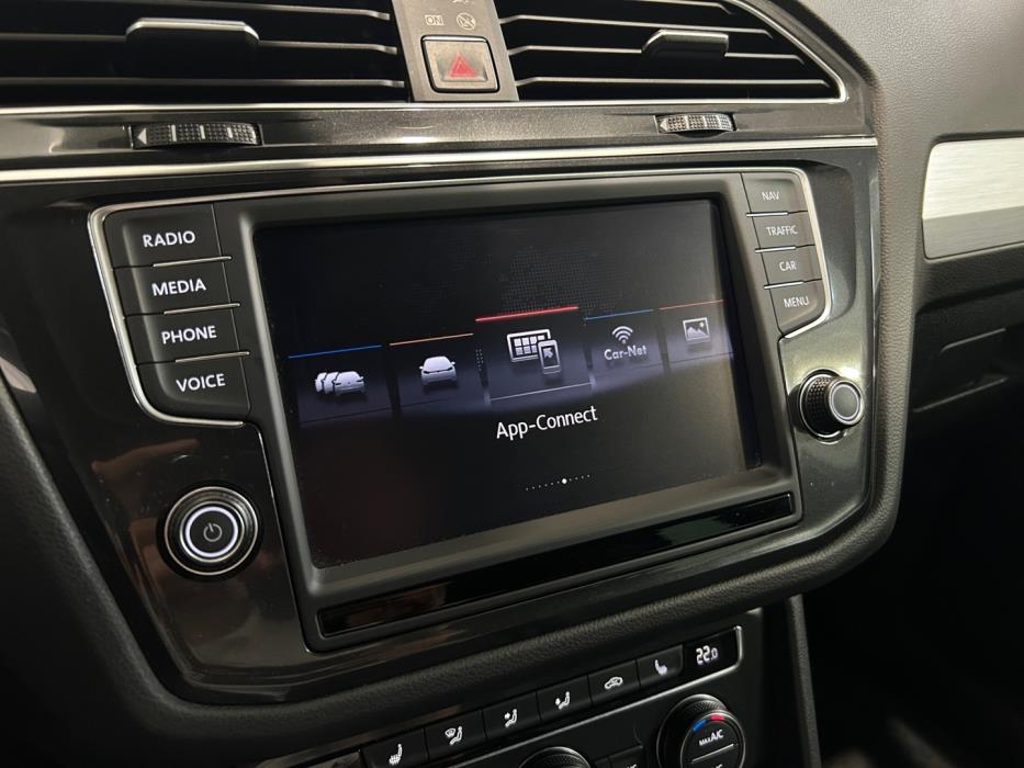 VOLKSWAGEN Tiguan 2016