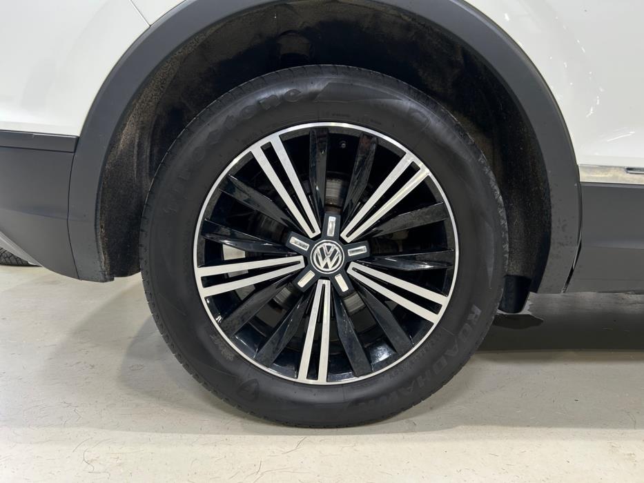 VOLKSWAGEN Tiguan 2016
