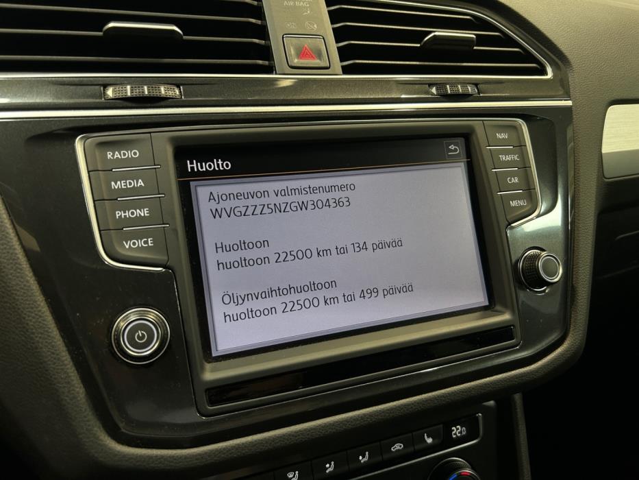 VOLKSWAGEN Tiguan 2016
