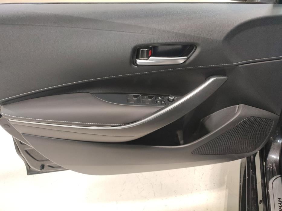 TOYOTA Corolla 2024