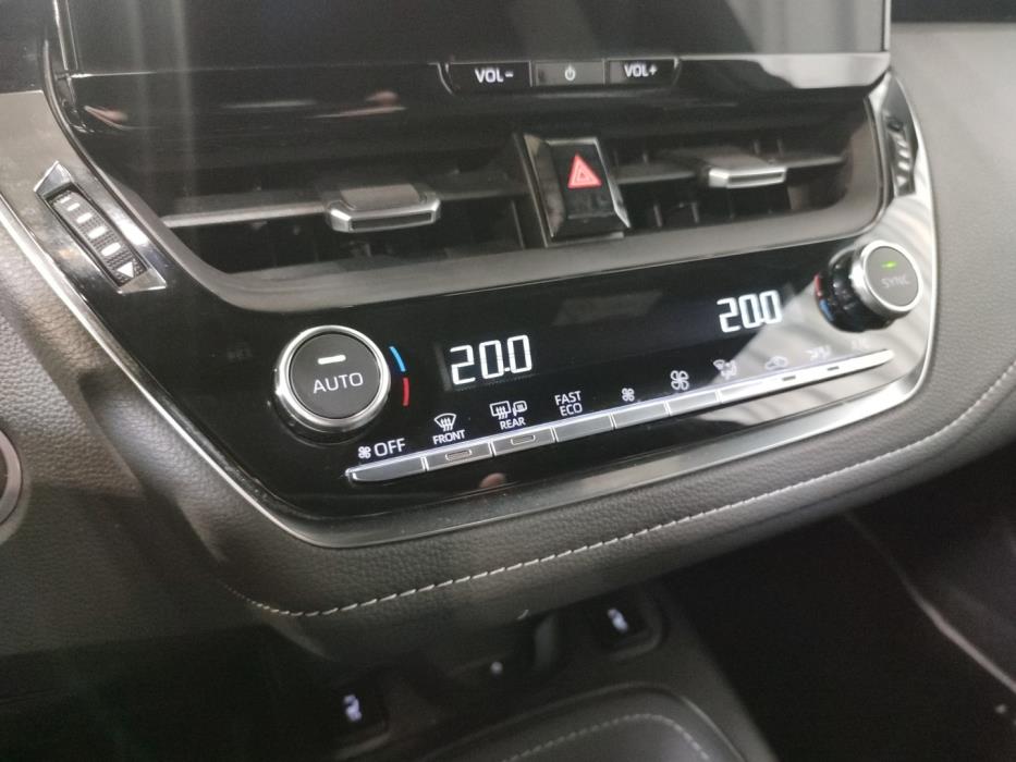 TOYOTA Corolla 2024