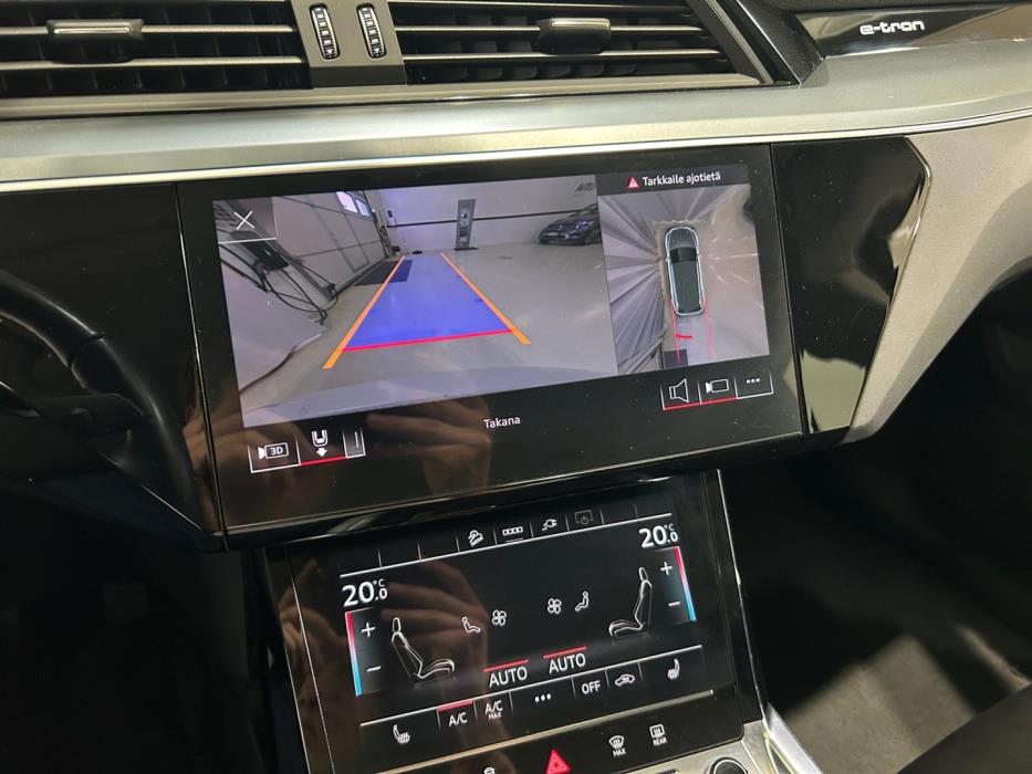 AUDI E-TRON 2021
