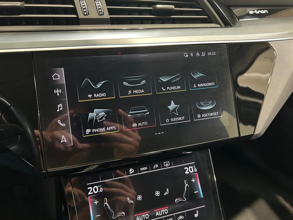 AUDI E-TRON 2021