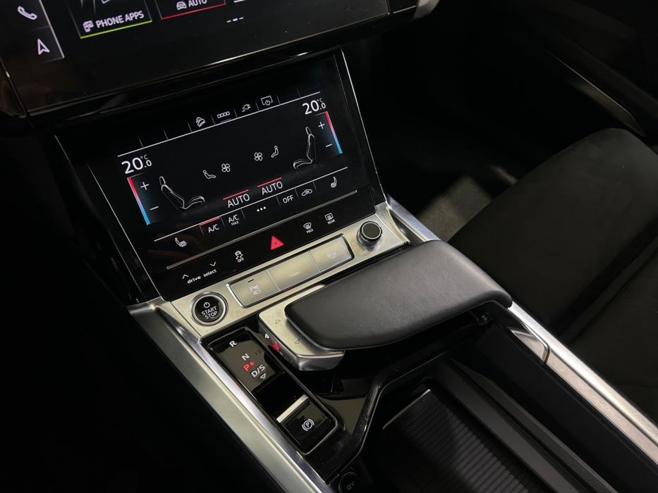 AUDI E-TRON 2021