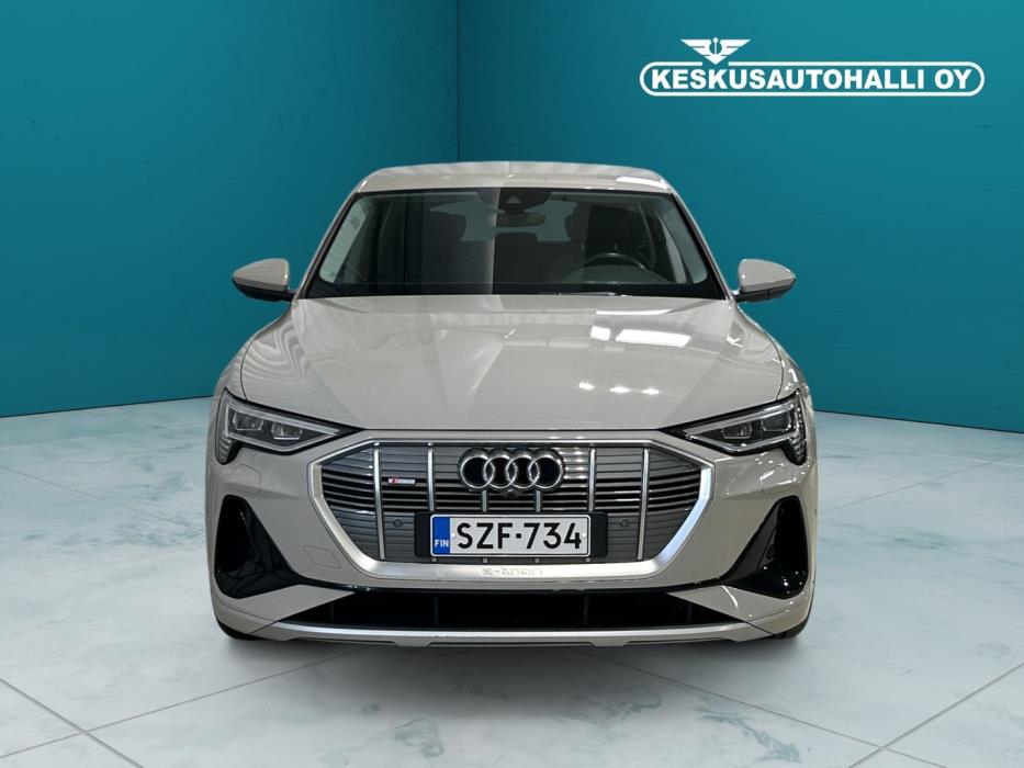 AUDI E-TRON 2021