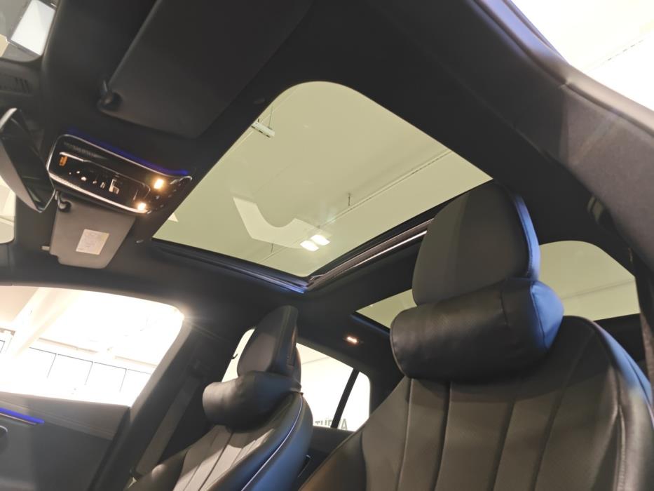 MERCEDES-BENZ EQE 2023