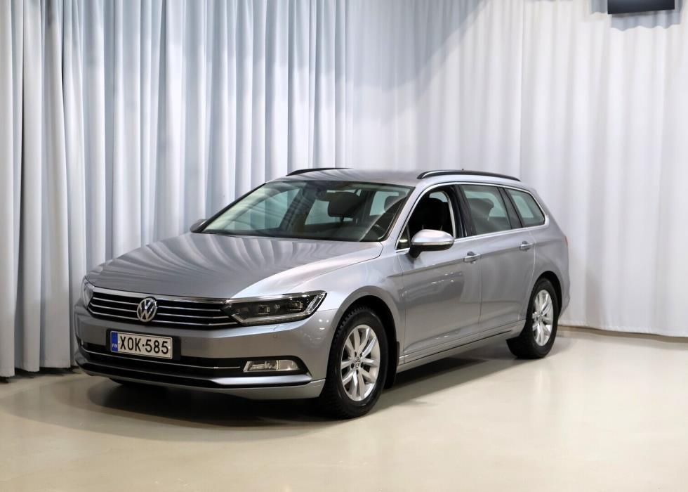 VOLKSWAGEN Passat 2018