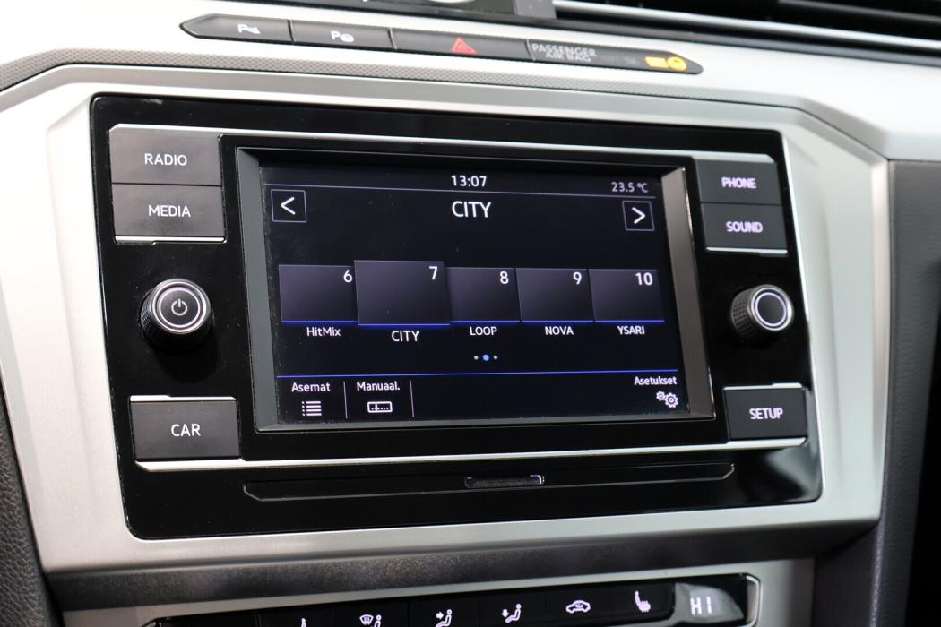 VOLKSWAGEN Passat 2018