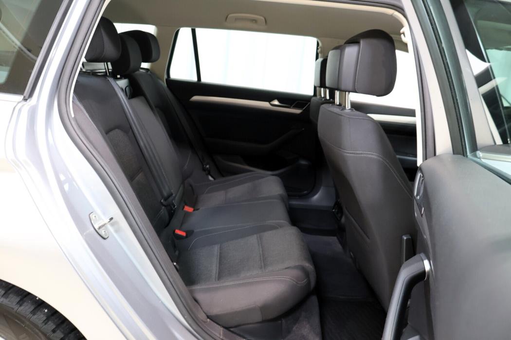 VOLKSWAGEN Passat 2018