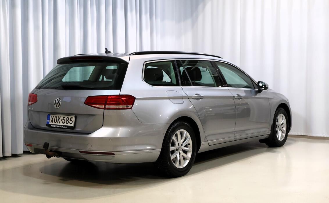 VOLKSWAGEN Passat 2018