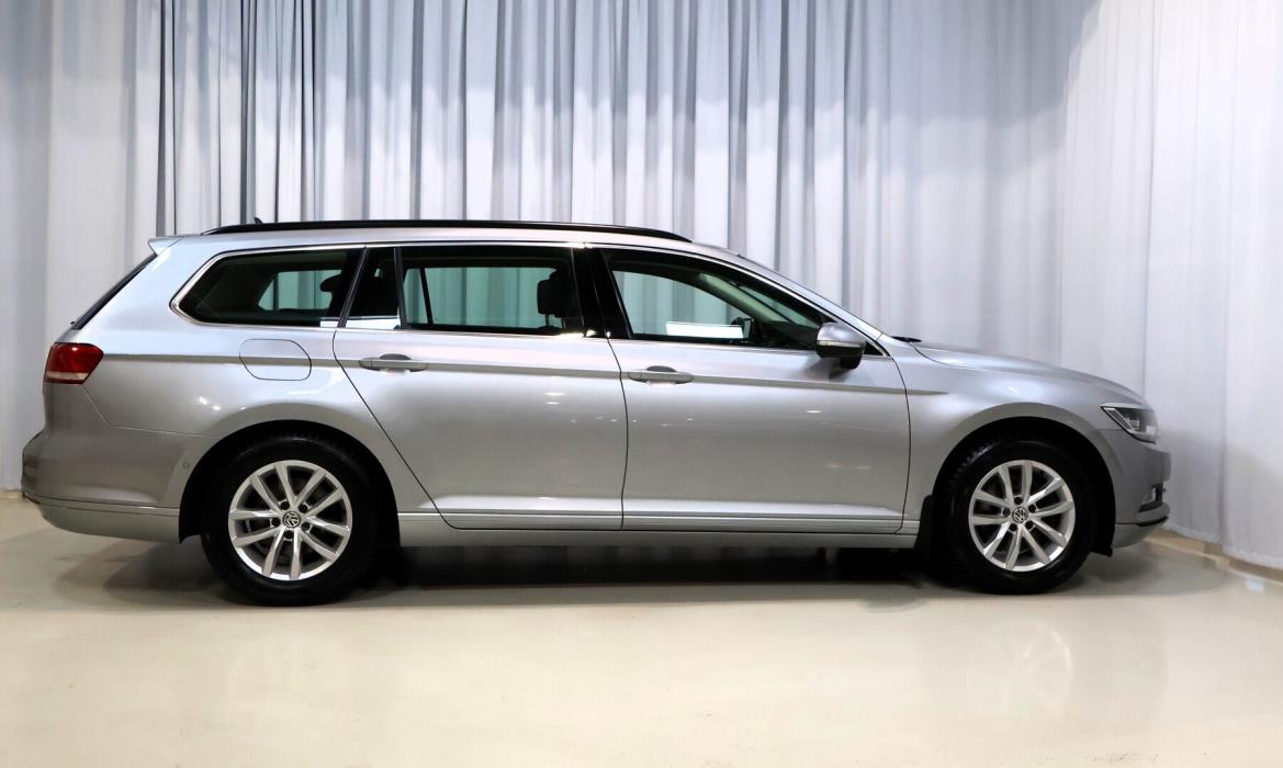 VOLKSWAGEN Passat 2018