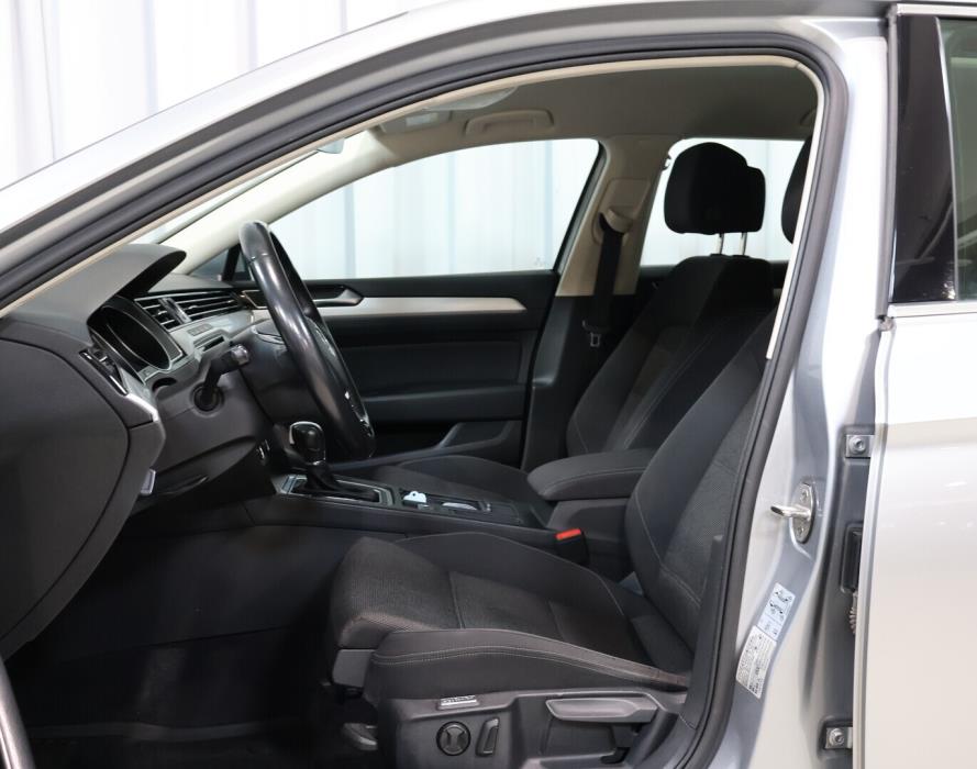 VOLKSWAGEN Passat 2018