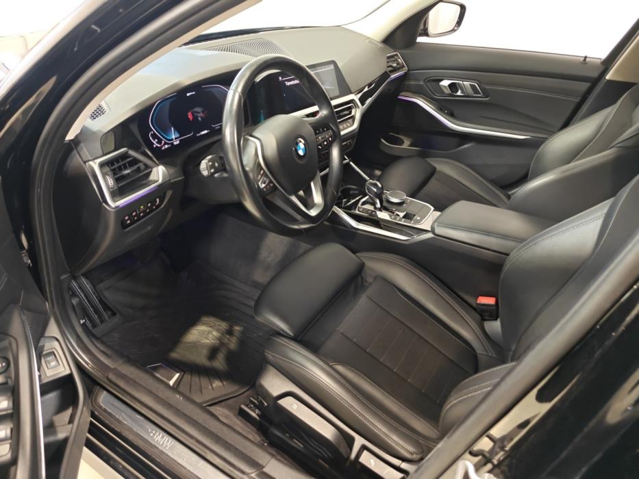 BMW 330 2020