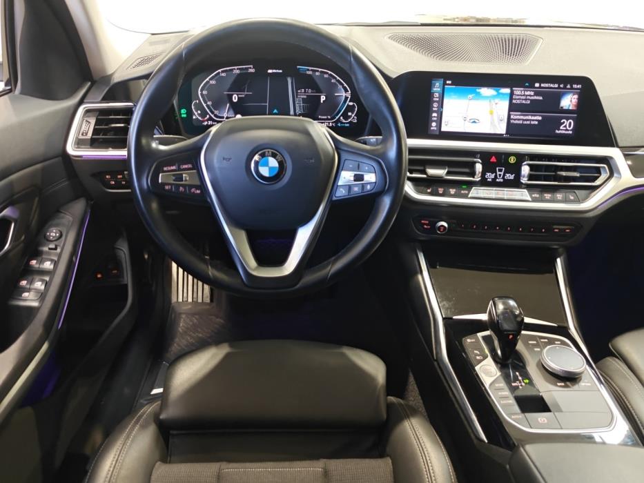 BMW 330 2020