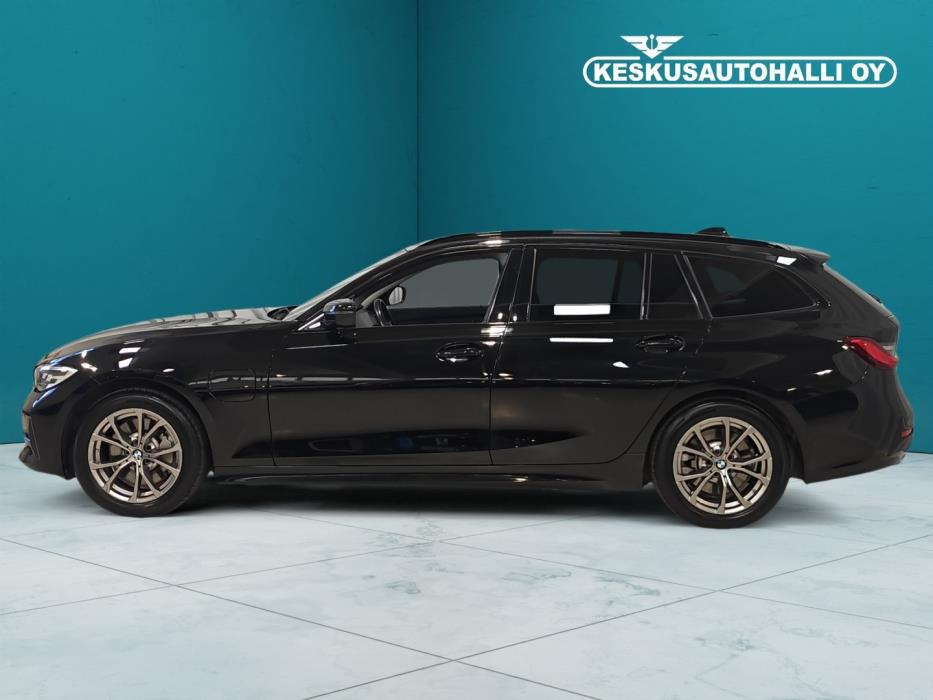BMW 330 2020