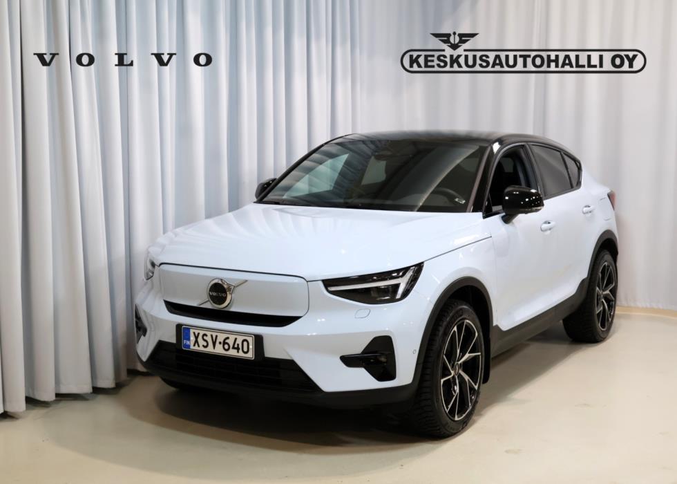 VOLVO EC40 2025